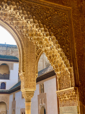 Alhambra // Arches + Light = Magic